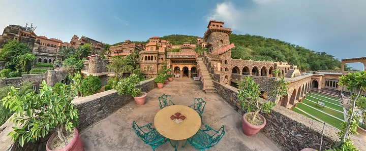 Fort Palace Apartments panoramic experience preview