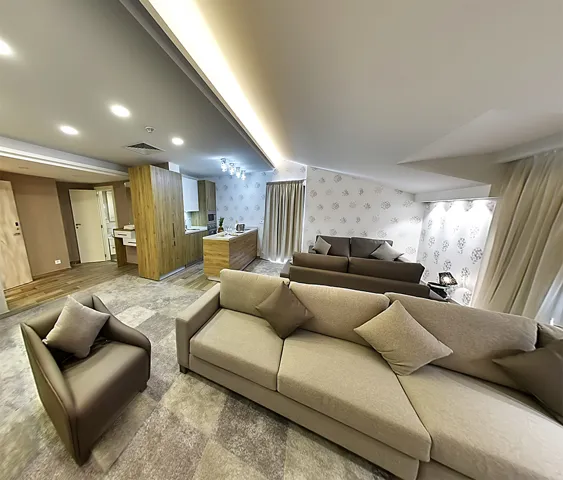 Grand Royal Suite panoramic experience preview
