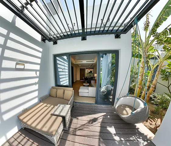 Resort Chalet panoramic experience preview